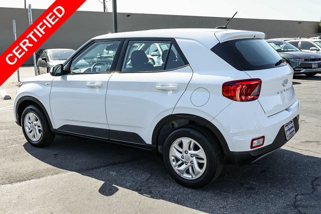 Certified 2024 Hyundai Venue SE FWD image 4