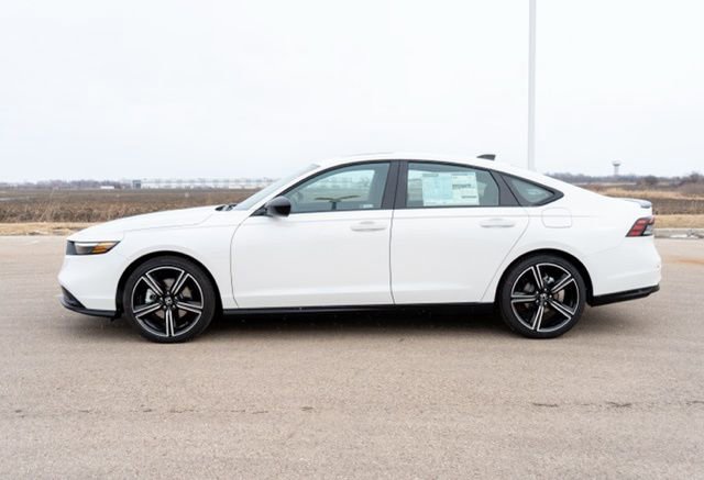 Used 2023 Honda Accord Sport image 4