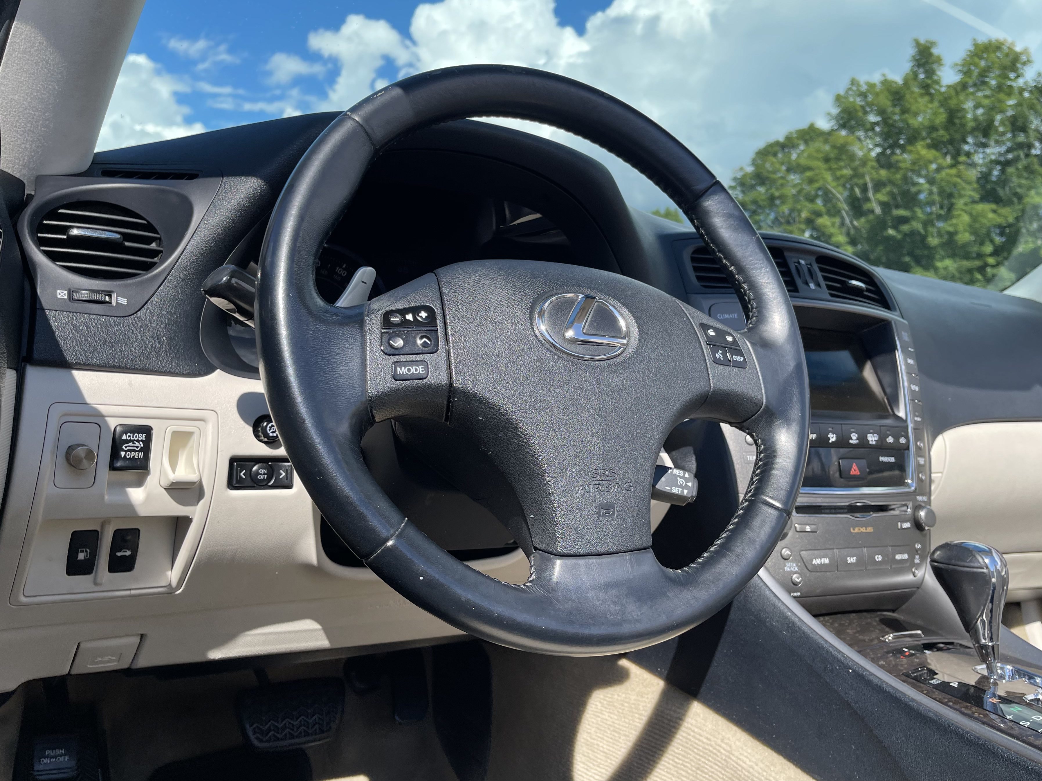 Used 2010 Lexus IS 250C RWD image 21