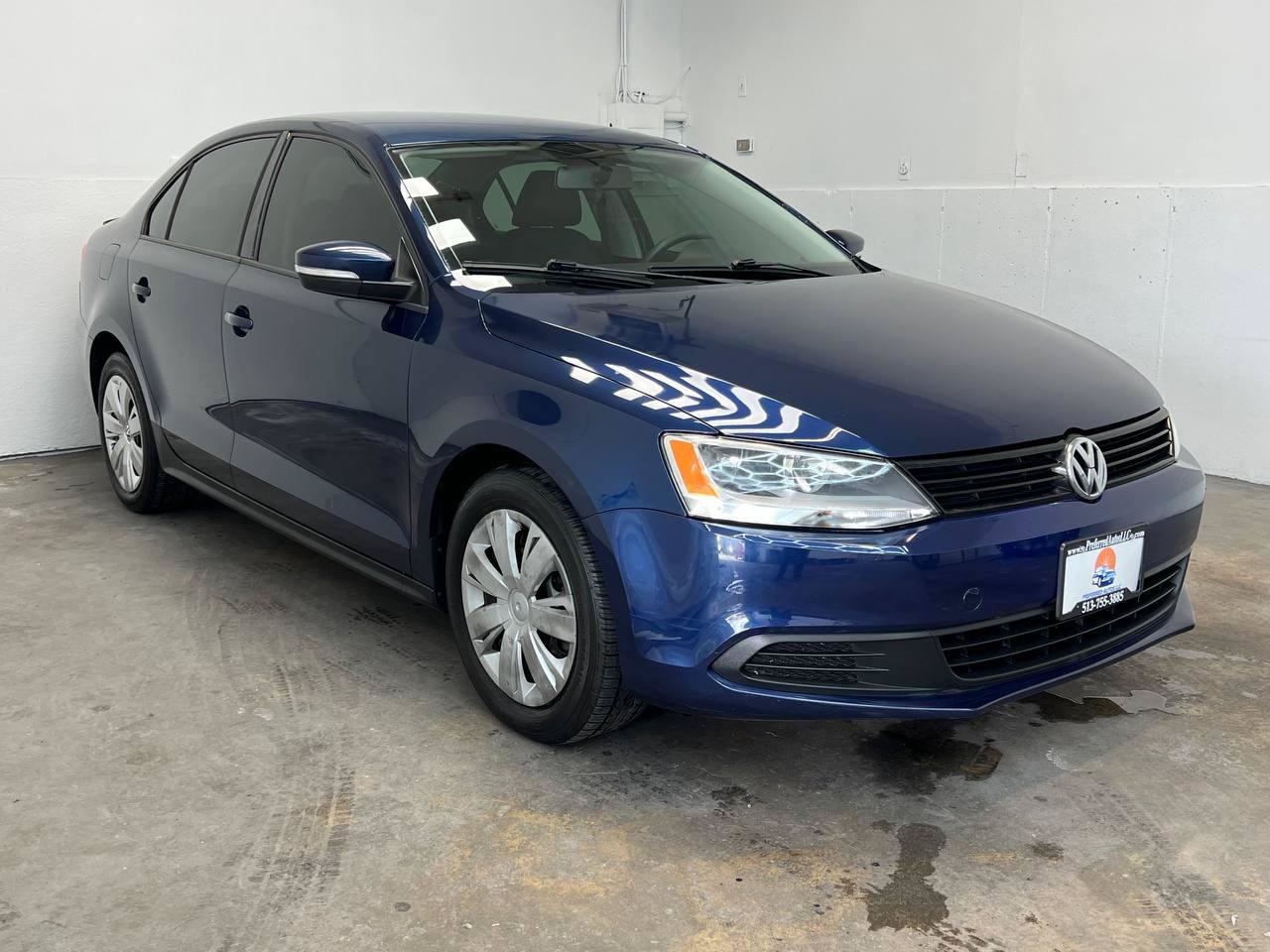 Used 2012 Volkswagen Jetta SE FWD image 3
