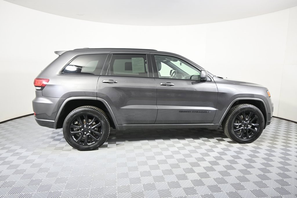 Used 2021 Jeep Grand Cherokee Laredo X image 7