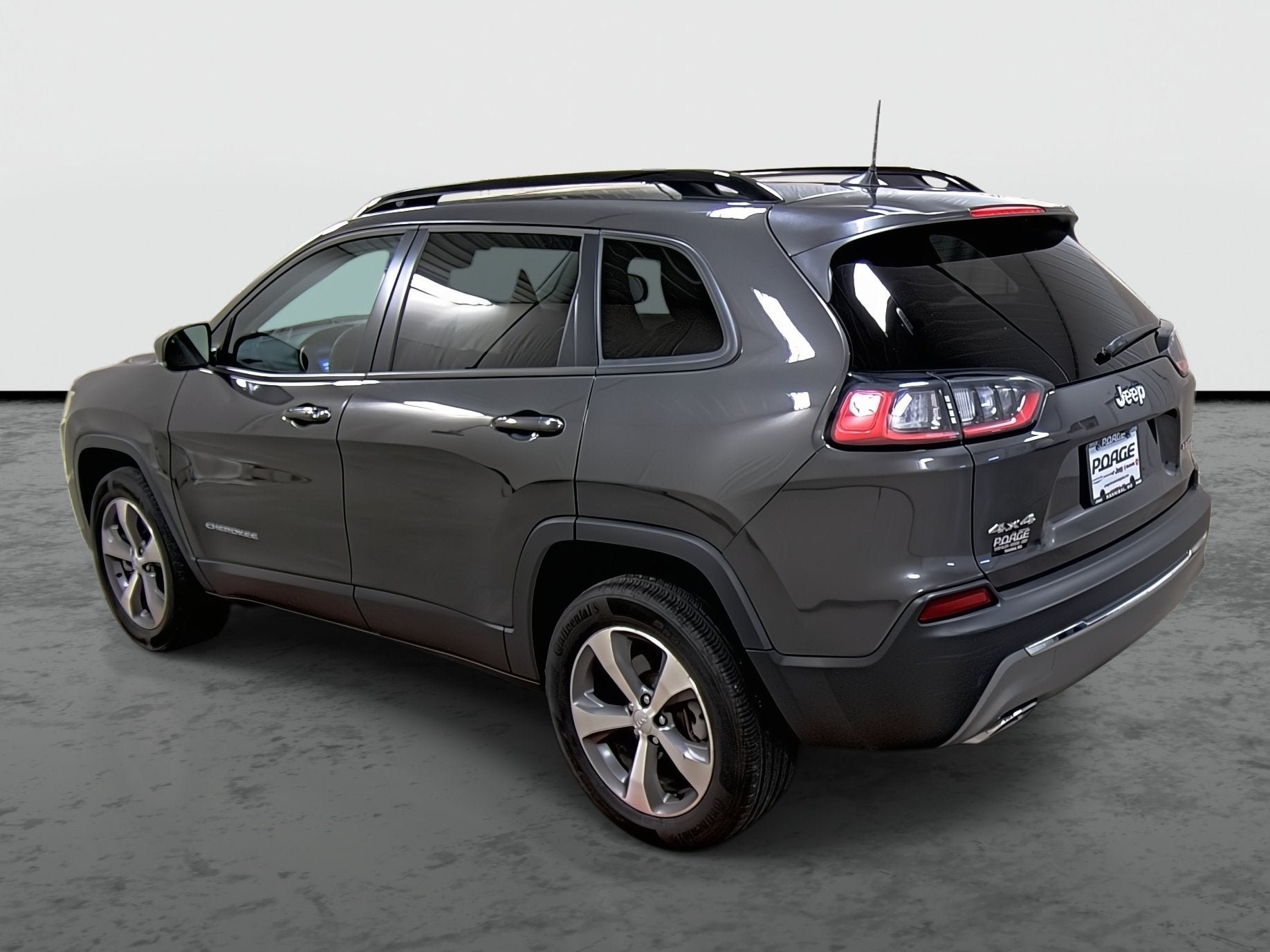 Used 2022 Jeep Cherokee Limited AWD/4WD image 2