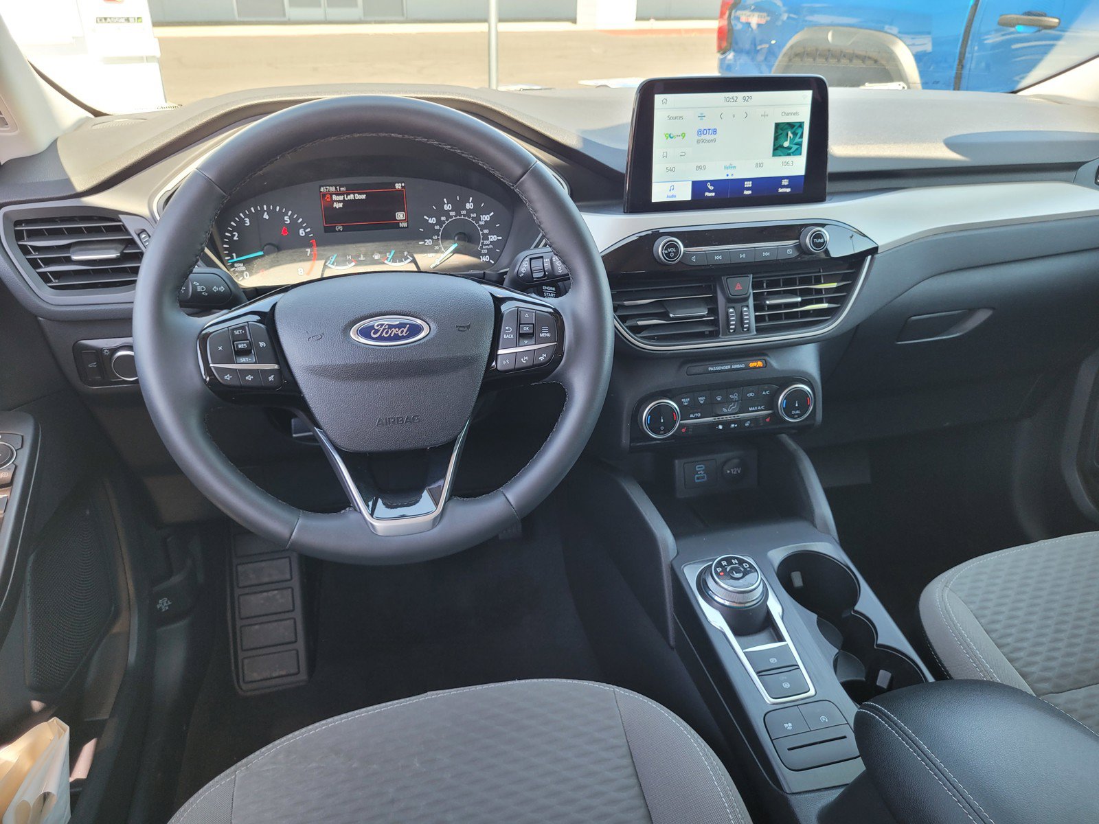 Used 2022 Ford Escape SE w/ Convenience Package FWD image 18