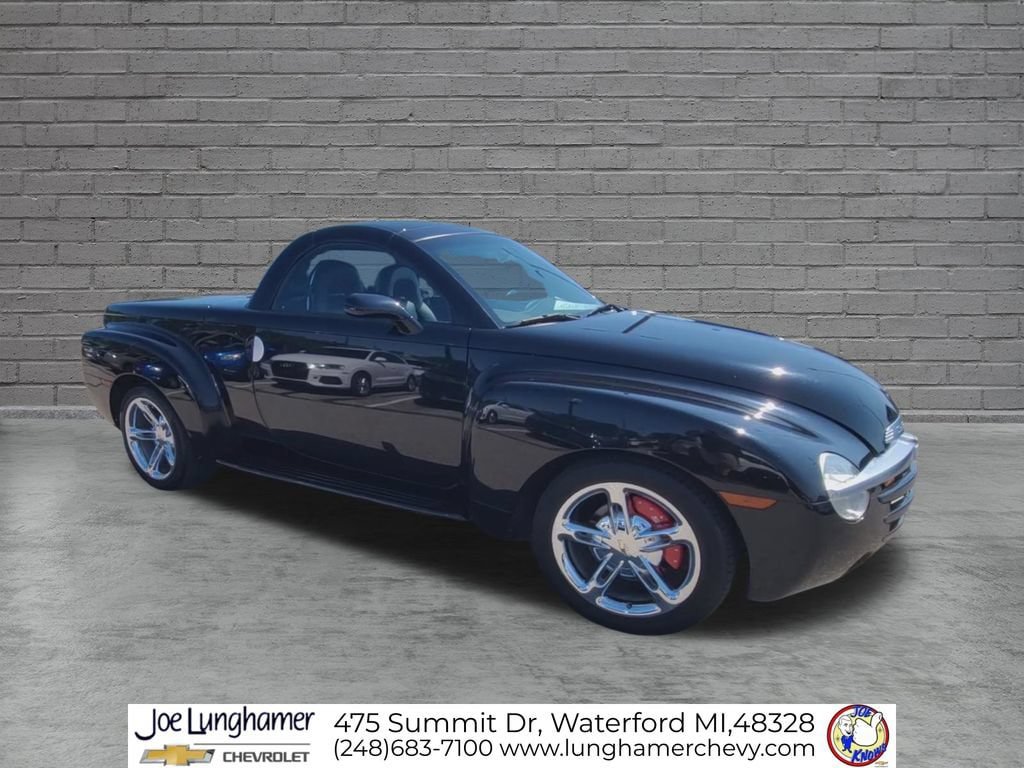 Used 2004 Chevrolet SSR RWD image 6