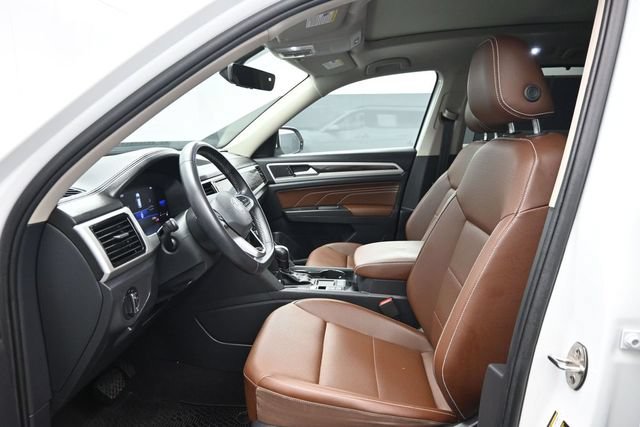Used 2022 Volkswagen Atlas SE w/ Panoramic Sunroof Package FWD image 6
