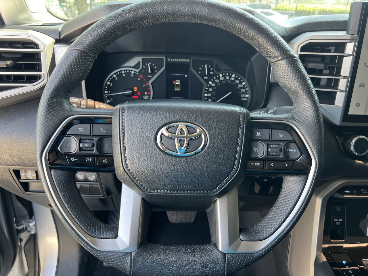 Used 2023 Toyota Tundra Limited AWD/4WD image 9