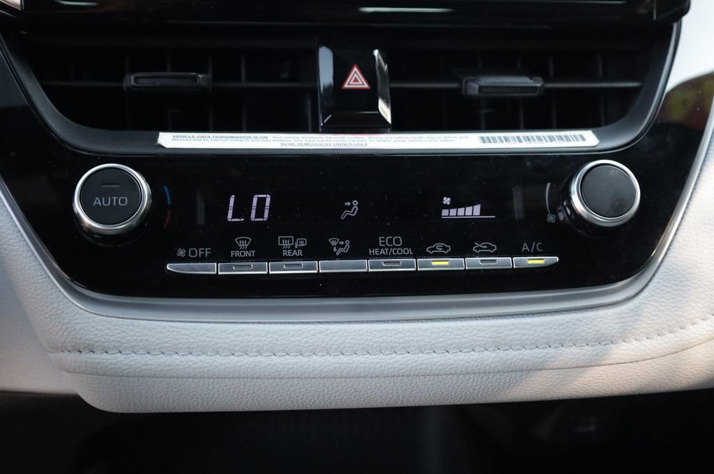 Used 2024 Toyota Corolla SE FWD image 6