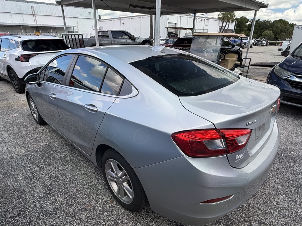 Used 2017 Chevrolet Cruze LT w/ Convenience Package FWD image 6