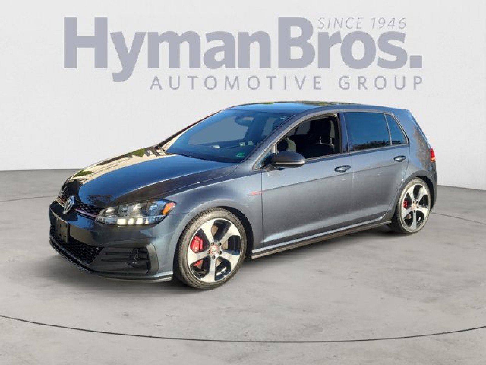 Used 2019 Volkswagen Golf S image 7