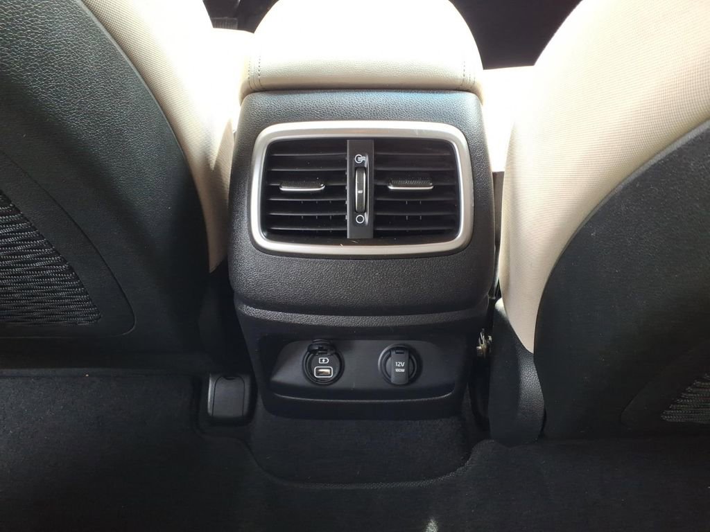 Used 2018 Kia Sorento LX w/ LX V6 Convenience Package image 7