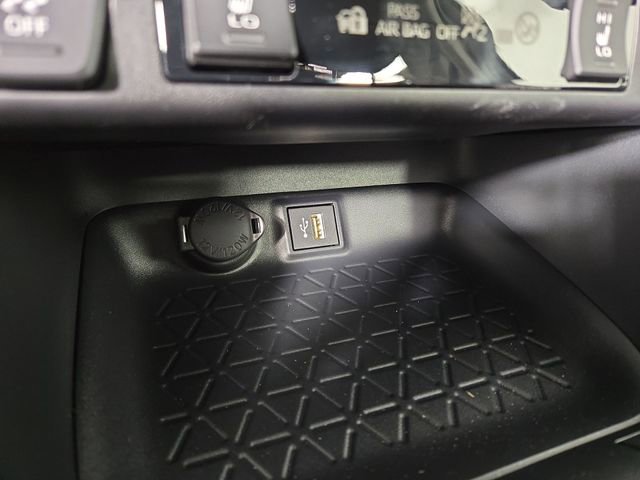 New 2025 Toyota RAV4 XLE image 28