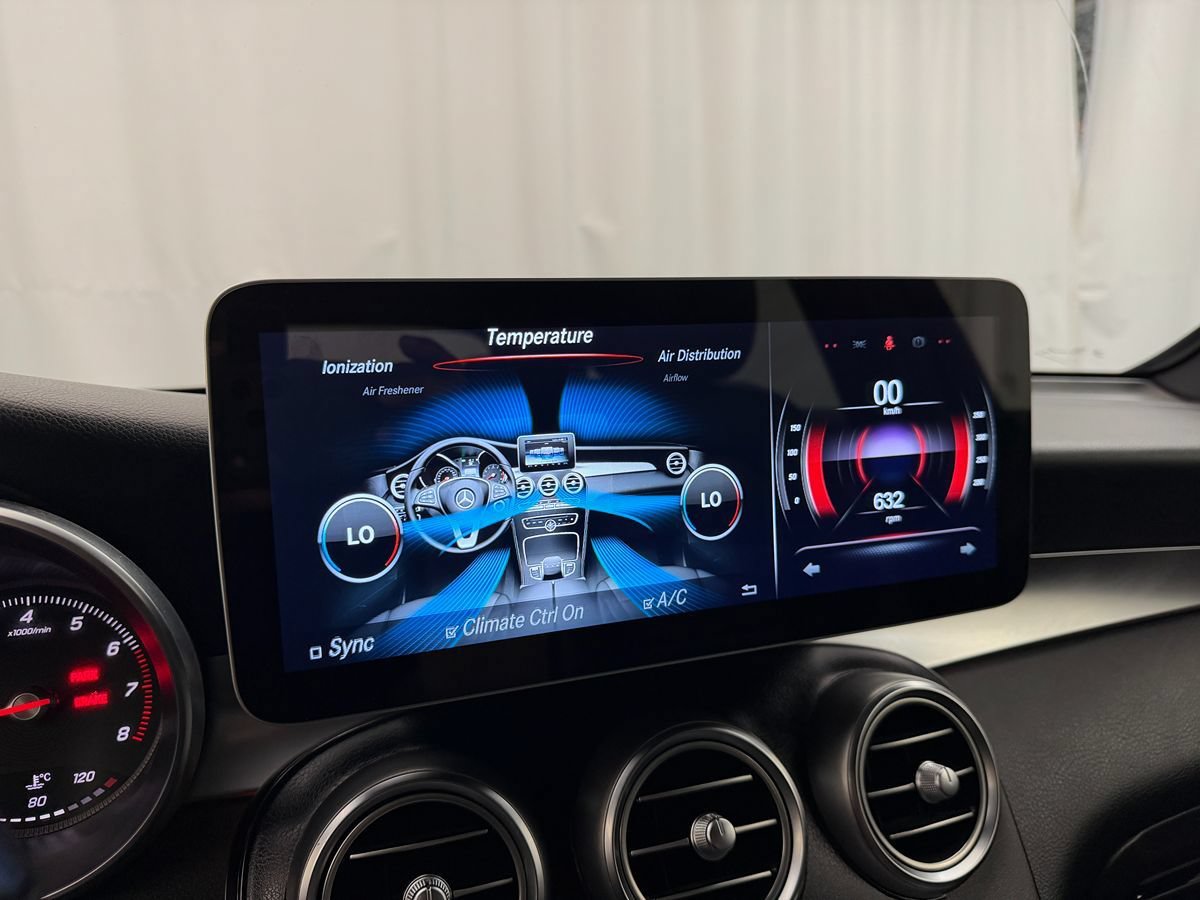 Used 2017 Mercedes-Benz GLC 300 4MATIC image 21