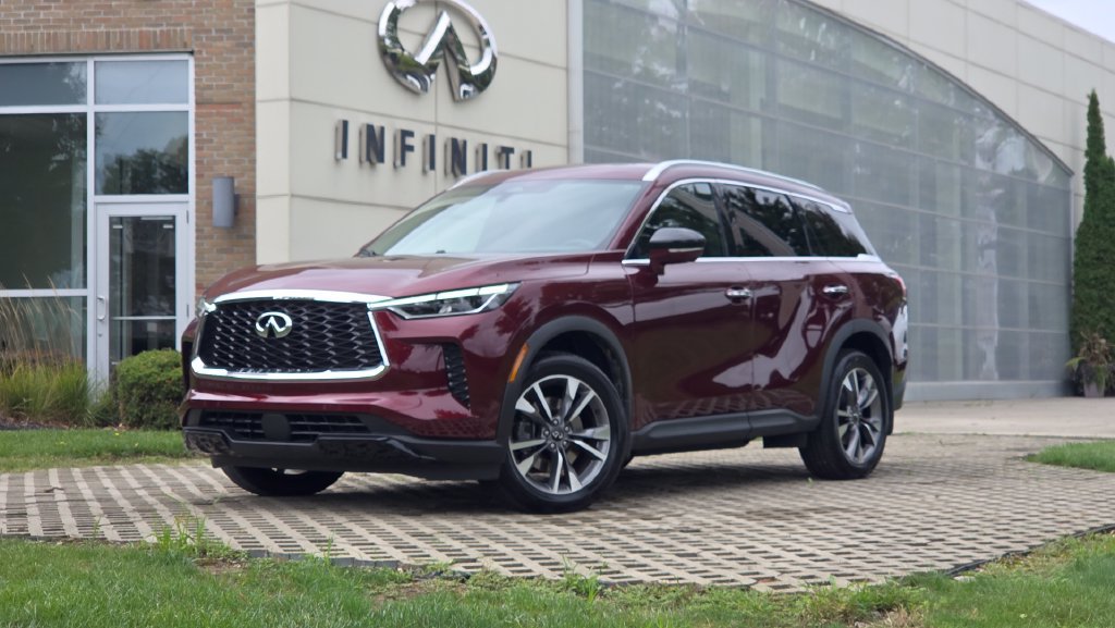 Used 2023 INFINITI QX60 Luxe w/ Cargo Package AWD/4WD image 2