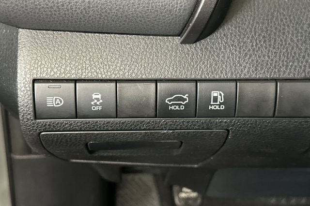 Used 2022 Toyota Camry SE image 31