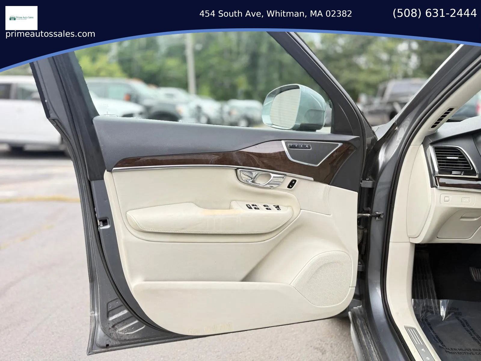 Used 2016 Volvo XC90 T6 Momentum AWD/4WD image 29