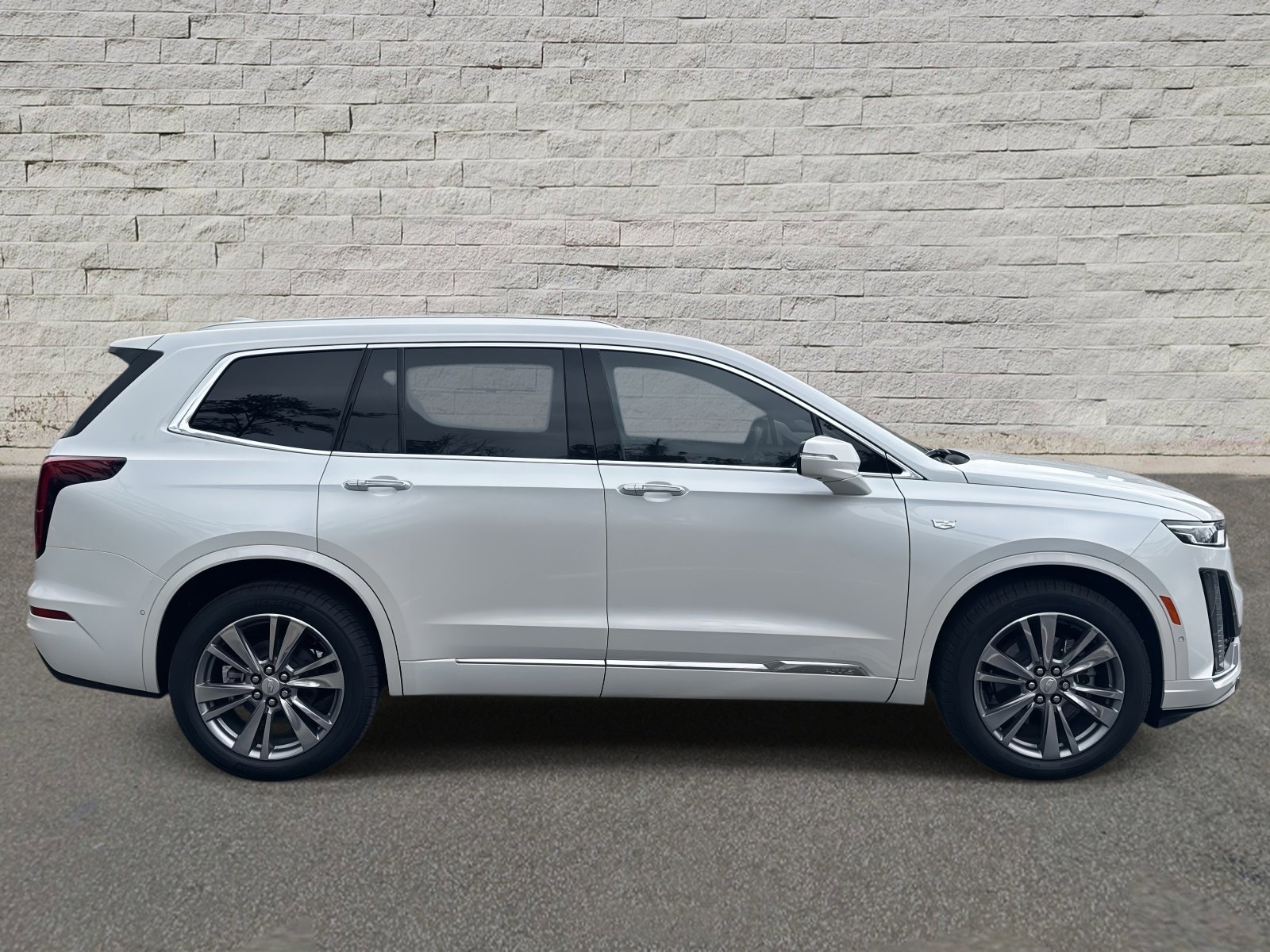 New 2025 Cadillac XT6 Premium Luxury w/ Platinum Package image 6