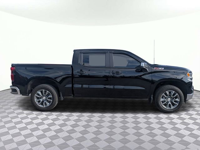 Used 2025 Chevrolet Silverado 1500 LT image 3
