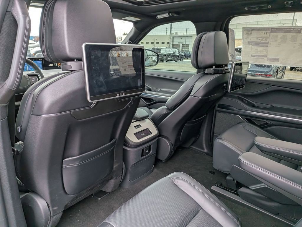 New 2025 Lincoln Navigator Reserve w/ Jet Appearance Package image 26