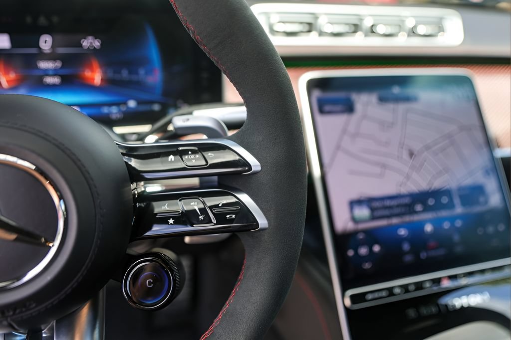 Used 2024 Mercedes-Benz S 63 AMG S image 13