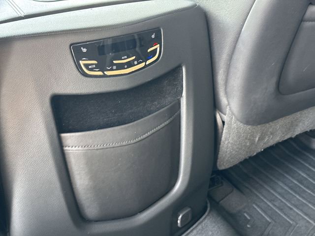 Used 2019 Cadillac Escalade Luxury AWD/4WD image 14