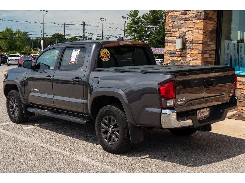 Used 2021 Toyota Tacoma SR5 AWD/4WD image 5