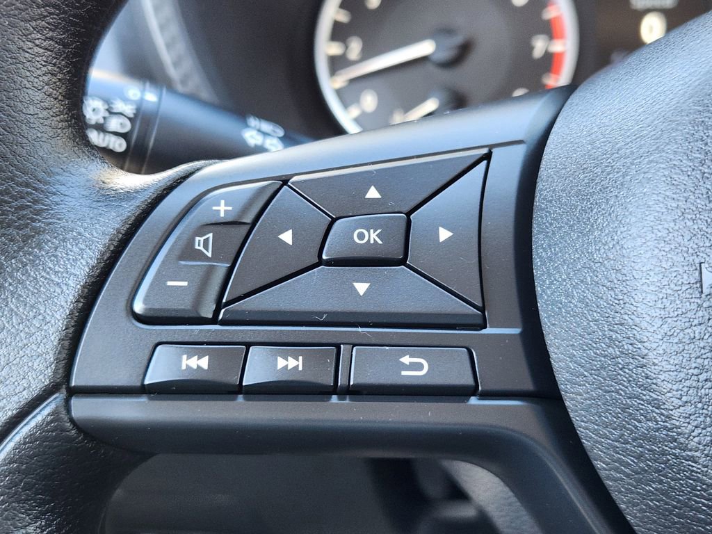 Used 2025 Nissan Sentra S image 18