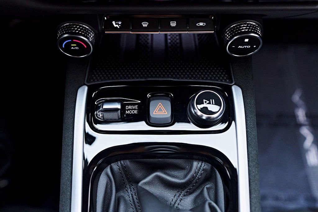 Used 2025 Lotus Emira RWD image 69