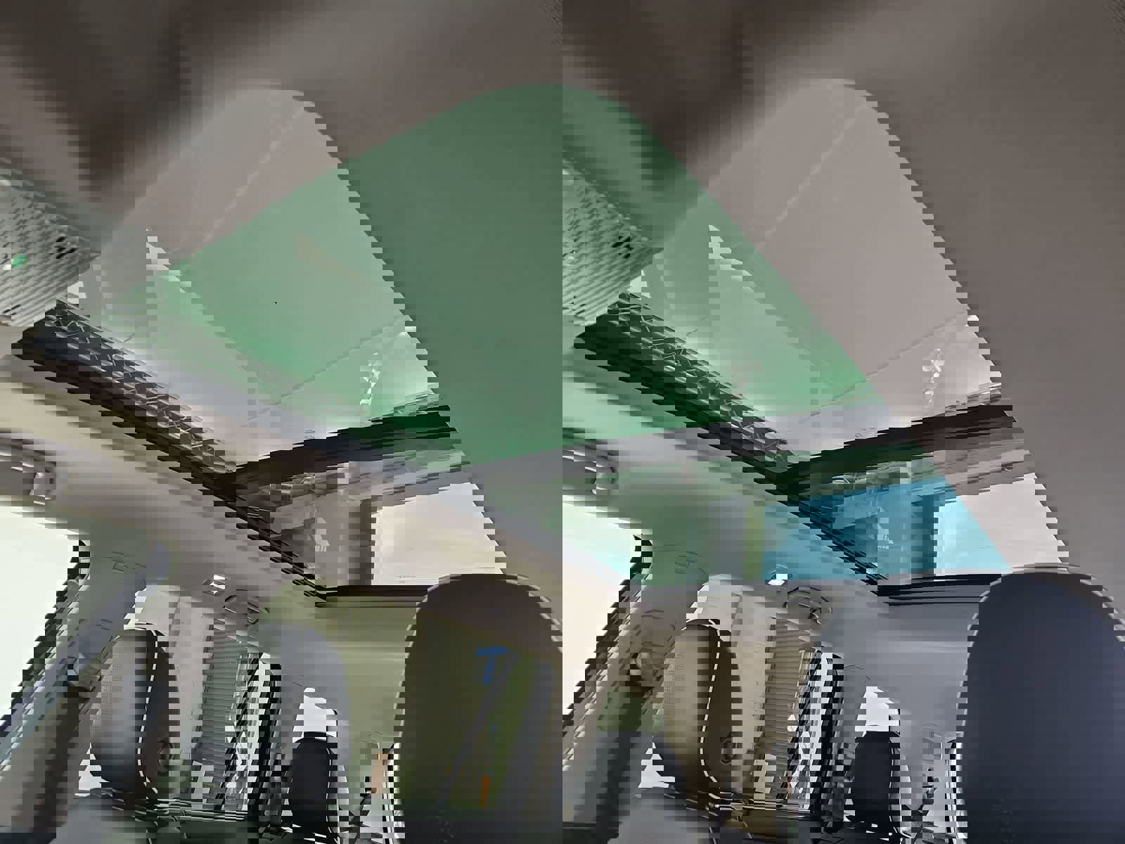 New 2026 Volkswagen Atlas SEL Premium R-Line image 18