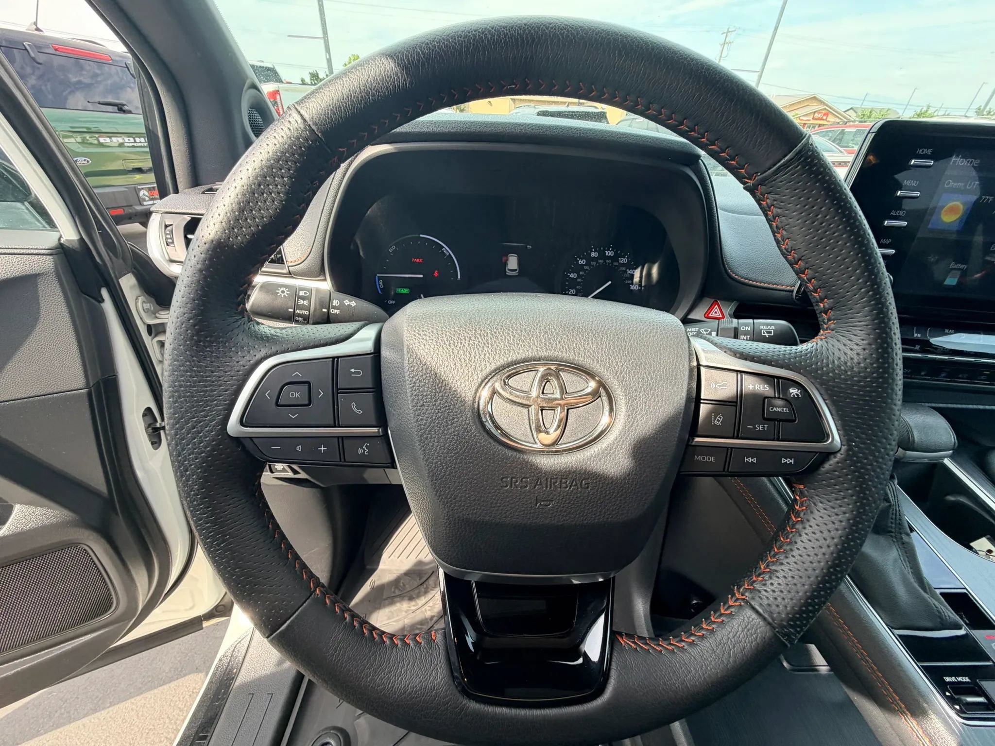 Used 2023 Toyota Sienna XSE w/ XSE Plus Package AWD/4WD image 12