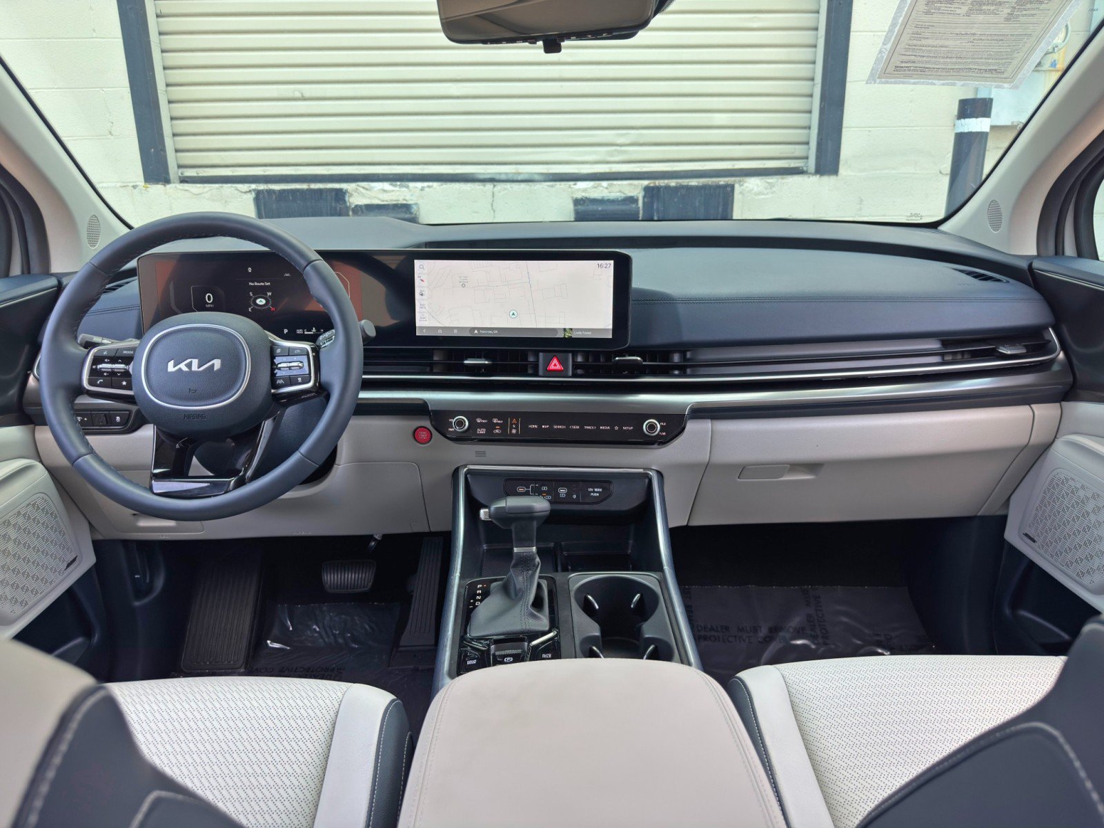 Used 2025 Kia Carnival SX Prestige FWD image 13