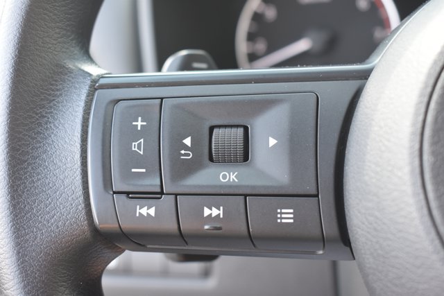 Used 2024 Nissan Rogue SV FWD image 20