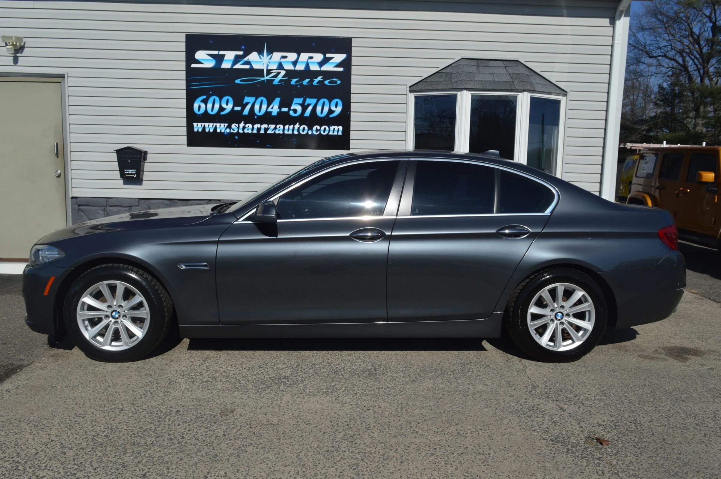 Used 2016 BMW 528i Sedan image 2