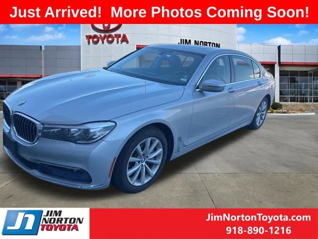 Used 2017 BMW 740i xDrive image 3