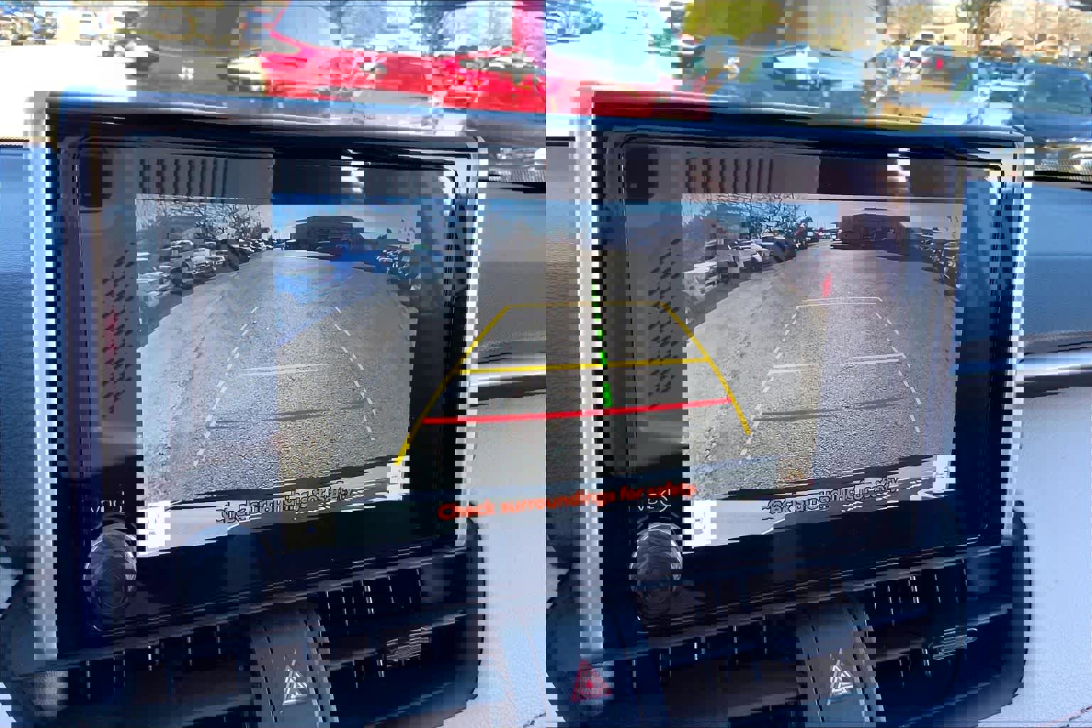 Used 2024 Toyota RAV4 XLE w/ Convenience Package image 27