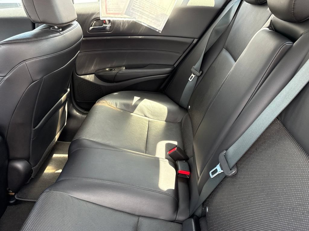 Used 2013 Acura ILX w/ Technology Package FWD image 32