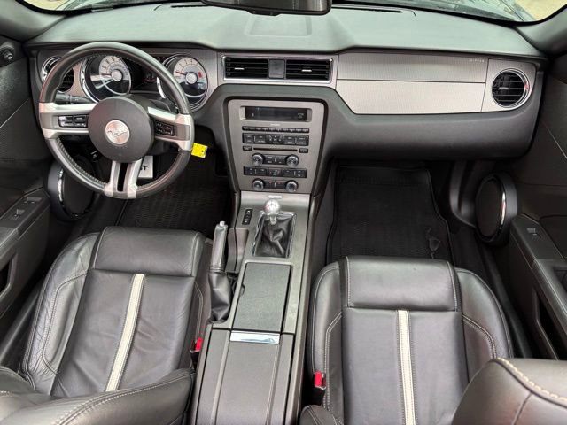 Used 2010 Ford Mustang GT image 3