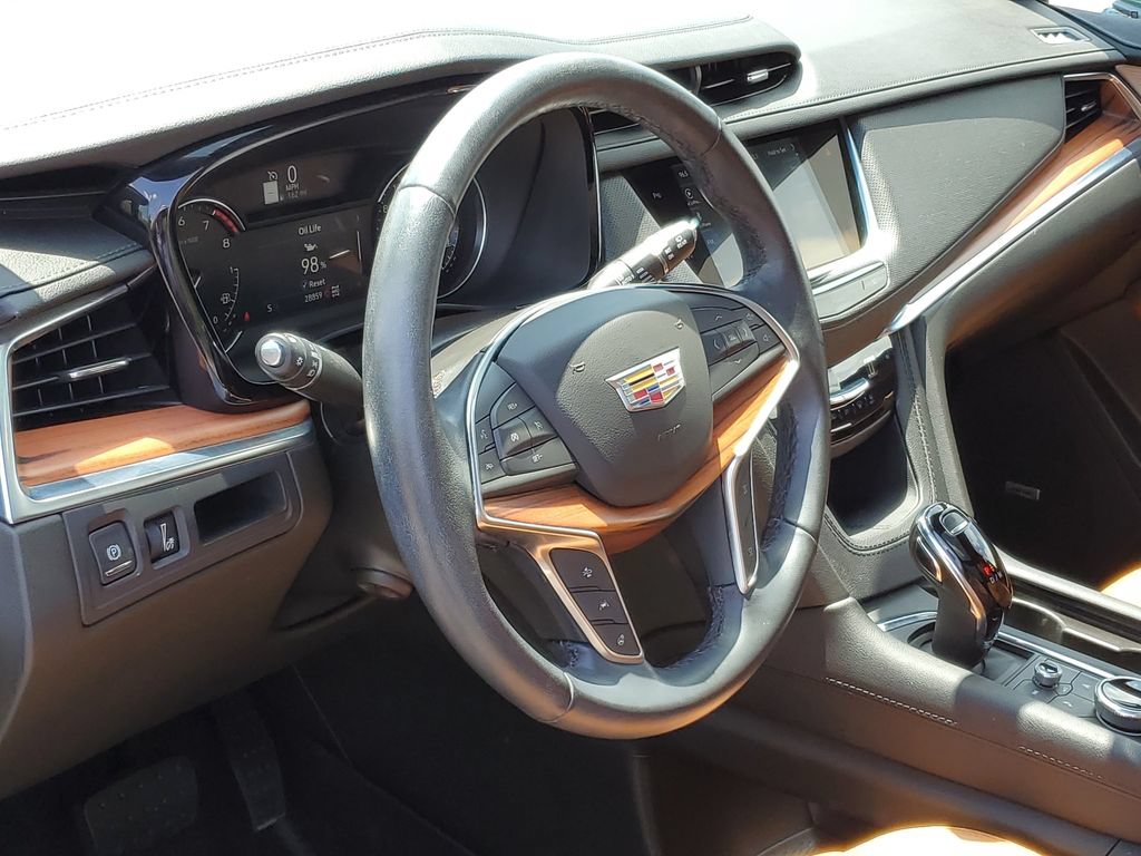 Certified 2024 Cadillac XT5 Premium Luxury w/ LPO, Floor Liner Package AWD/4WD image 8
