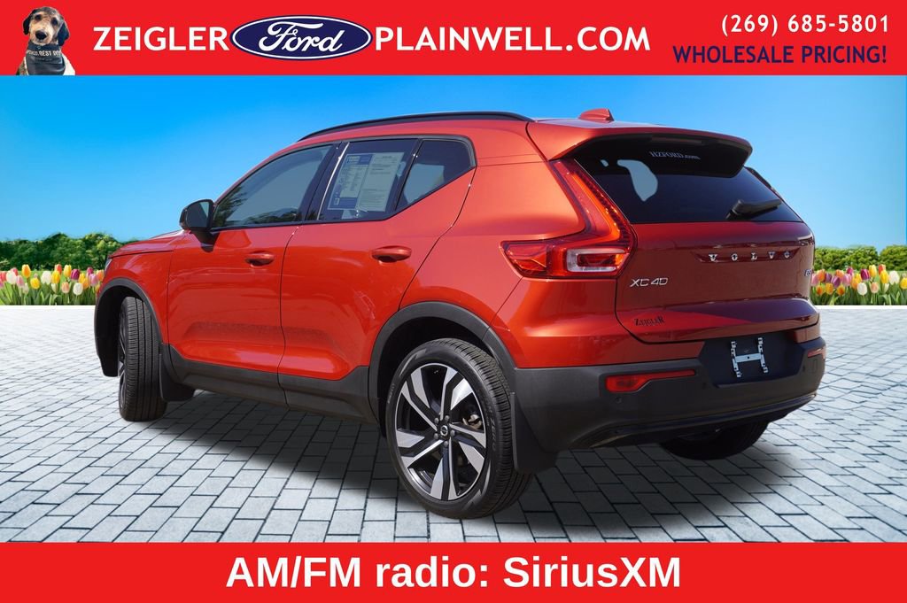 Used 2023 Volvo XC40 B5 Plus w/ Protection Package Premier image 3