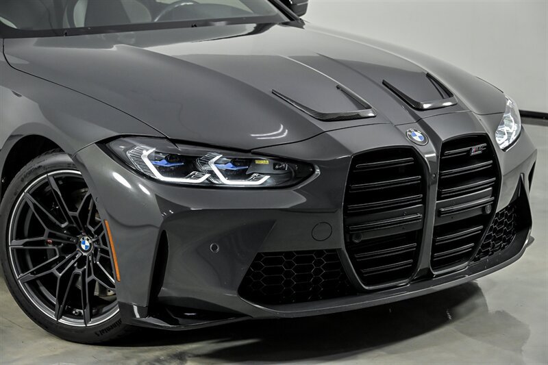 Used 2021 BMW M4 Competition w/ Executive Package RWD image 3