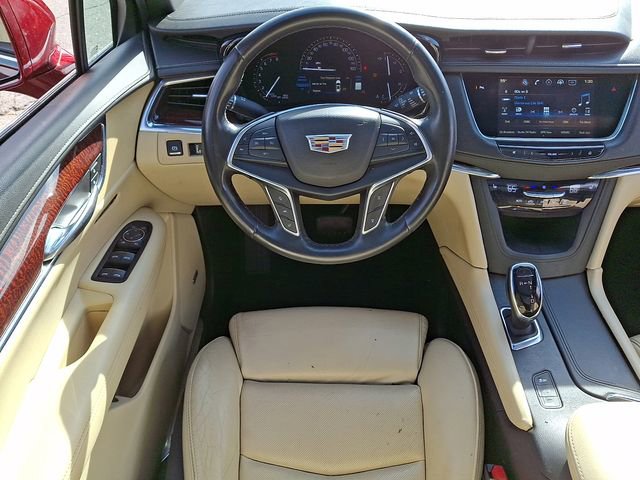 Used 2017 Cadillac XT5 Luxury w/ Driver Awareness Package image 12