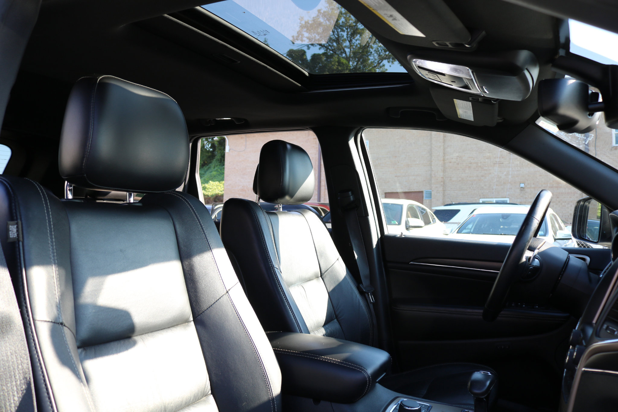 Used 2014 Jeep Grand Cherokee Limited image 51