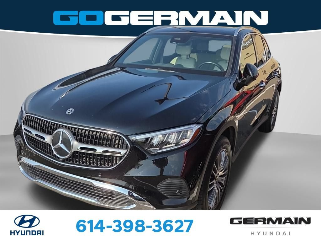 Used 2024 Mercedes-Benz GLC 300 4MATIC image 4