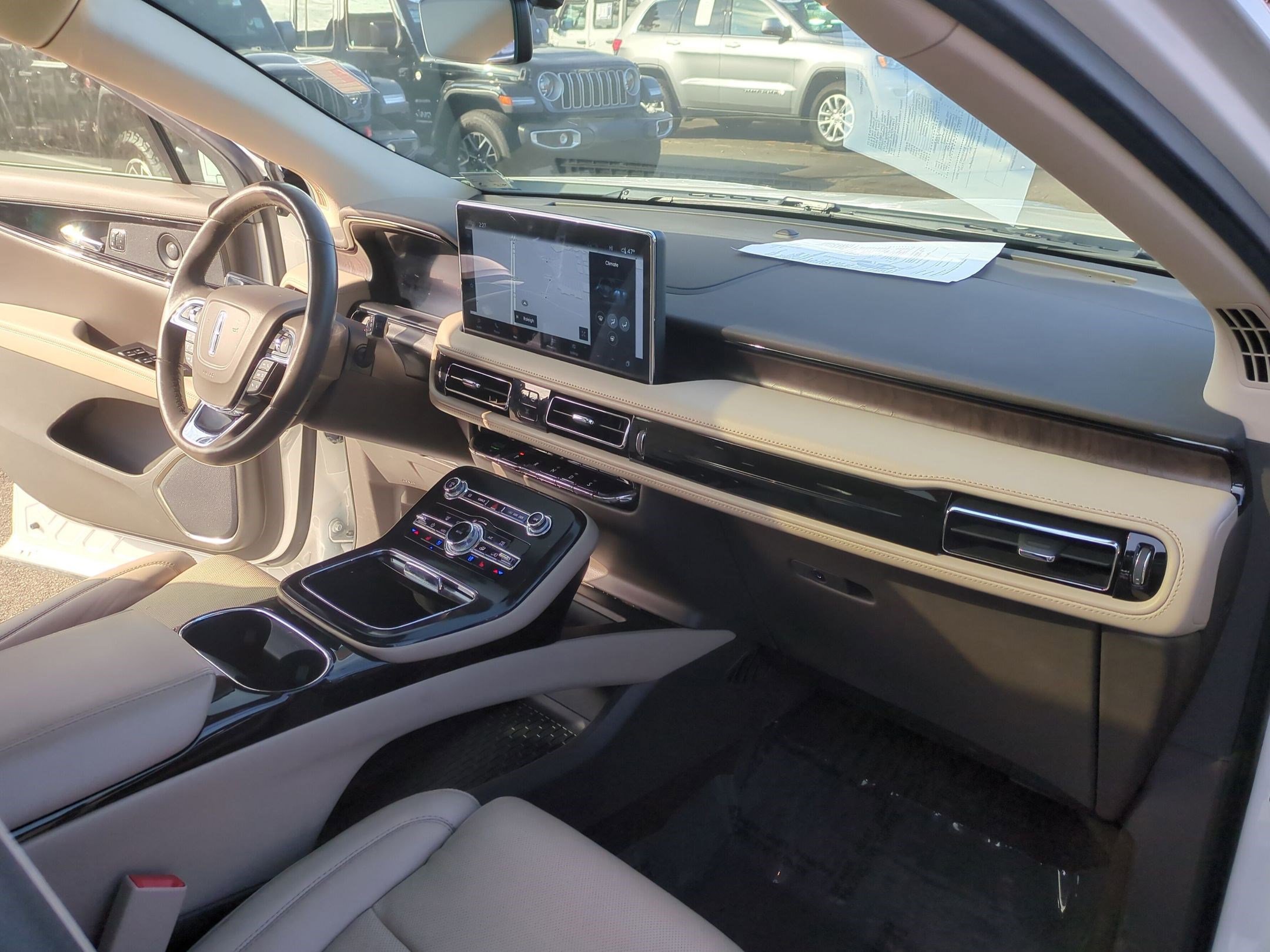 Used 2021 Lincoln Nautilus Reserve w/ Equipment Group 201A image 25