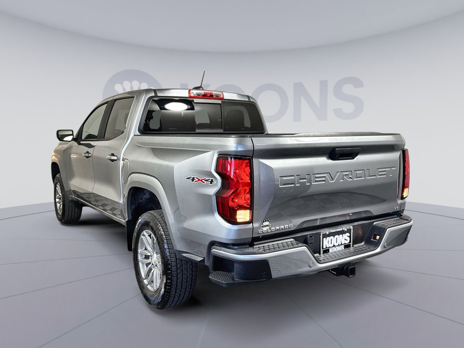 Used 2024 Chevrolet Colorado LT w/ LT Convenience Package II image 4