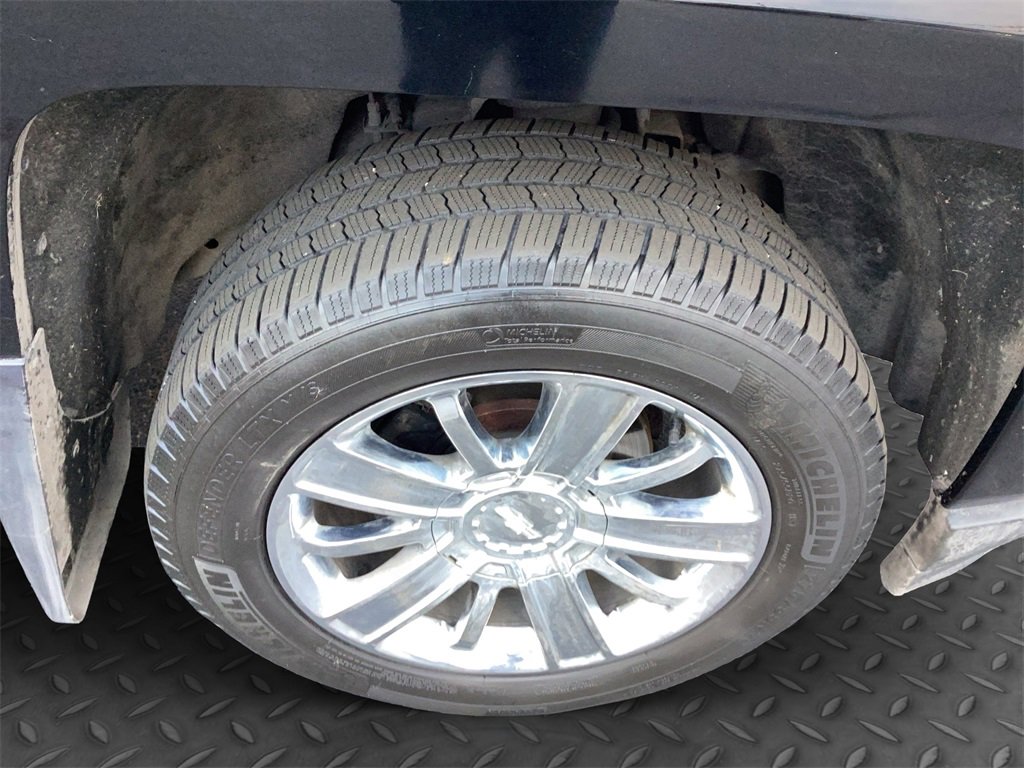 Used 2017 Chevrolet Silverado 1500 High Country image 25