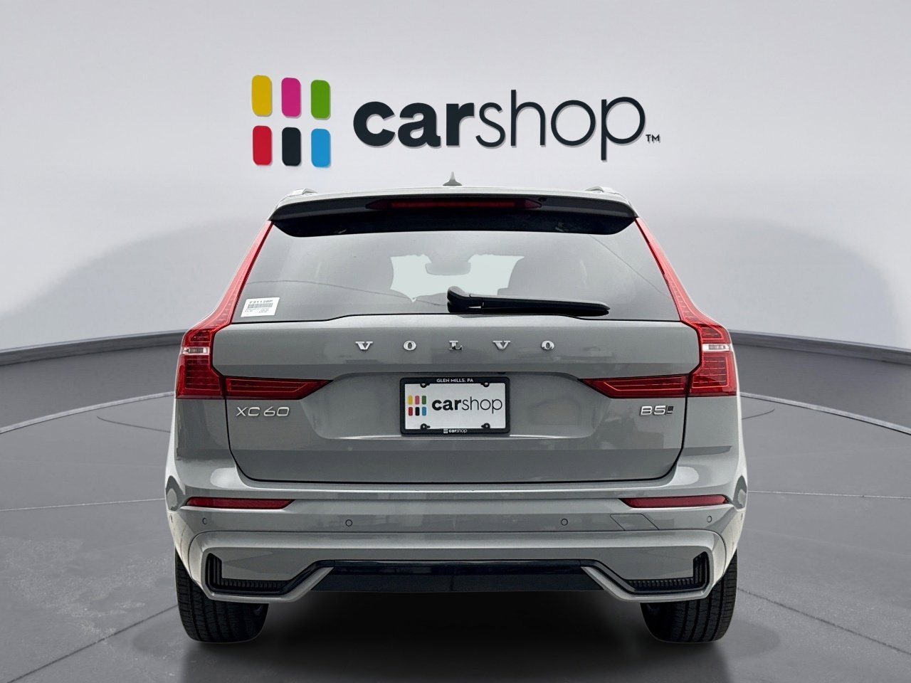 Used 2025 Volvo XC60 B5 Plus image 4