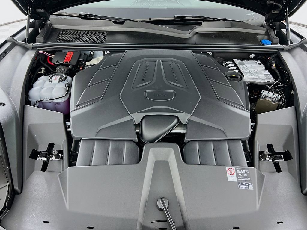 New 2026 Porsche Cayenne Coupe image 32