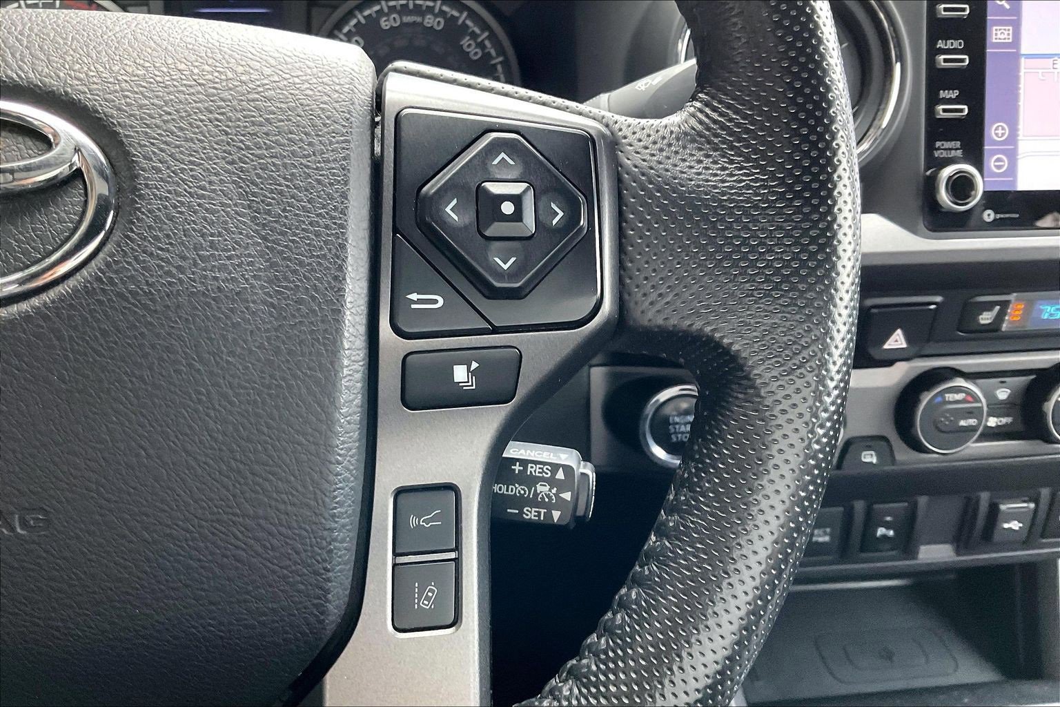 Used 2021 Toyota Tacoma TRD Off-Road image 11