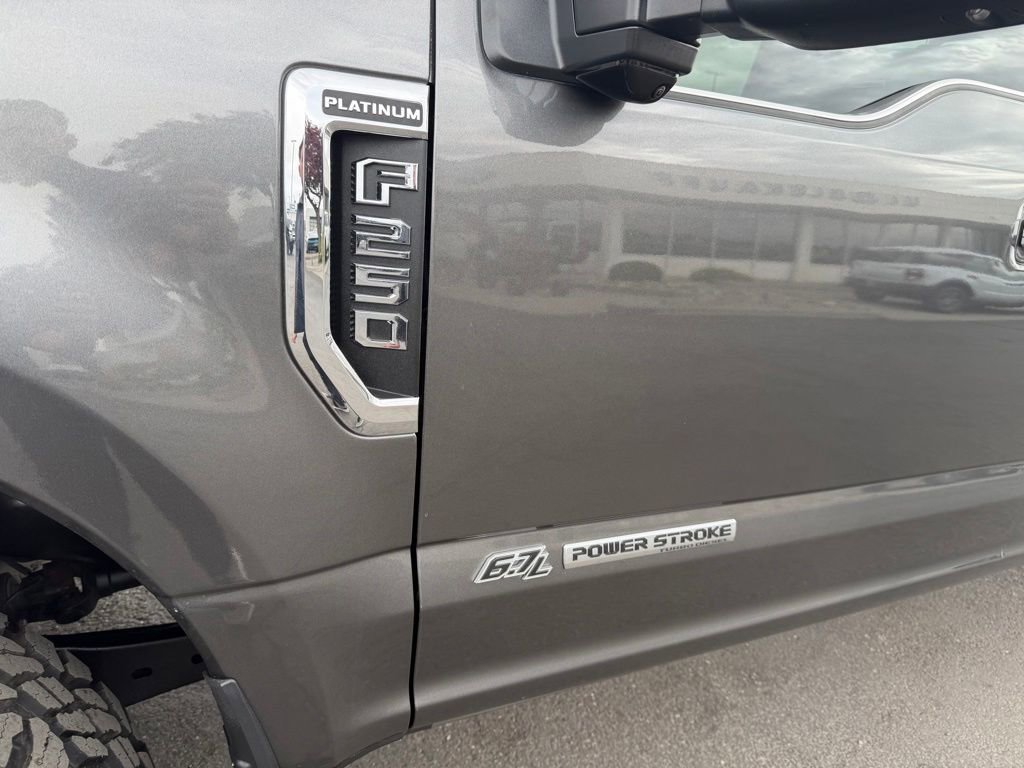 Used 2017 Ford F250 Platinum w/ Platinum Ultimate Package AWD/4WD image 42