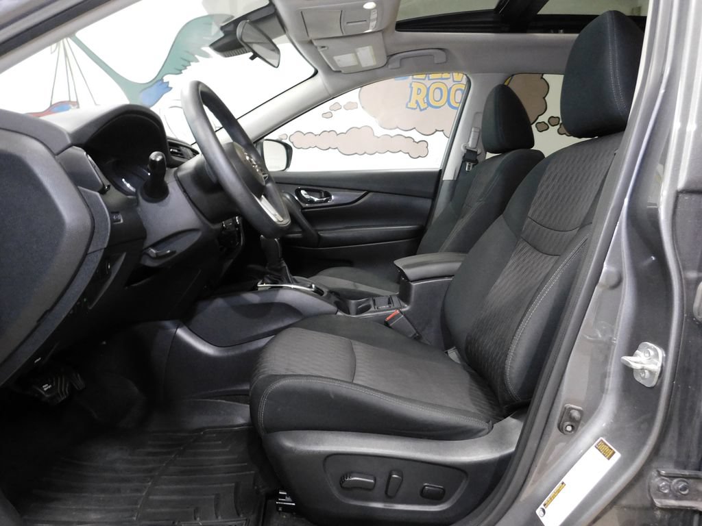Used 2020 Nissan Rogue SV AWD/4WD image 21